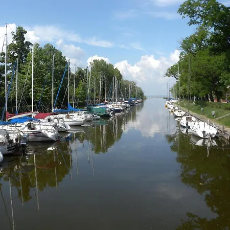 In 19325 Balatonmariafurdo